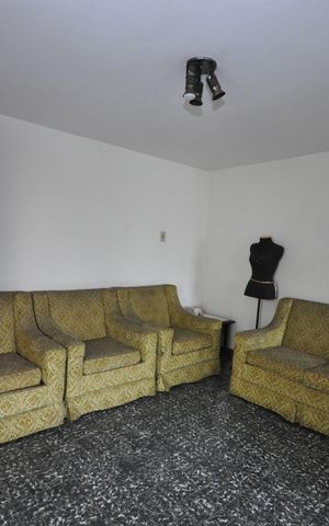 Casa à venda com 160m², 3 quartos e 2 vagasQuarto de Serviço