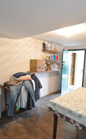 Casa à venda com 160m², 3 quartos e 2 vagasÁrea de Serviço