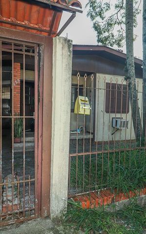 Casa à venda com 200m², 3 quartos e 2 vagasFachada
