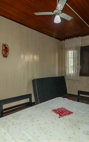 Casa à venda com 200m², 3 quartos e 2 vagasSala