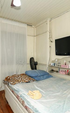 Casa à venda com 200m², 3 quartos e 2 vagasQuarto