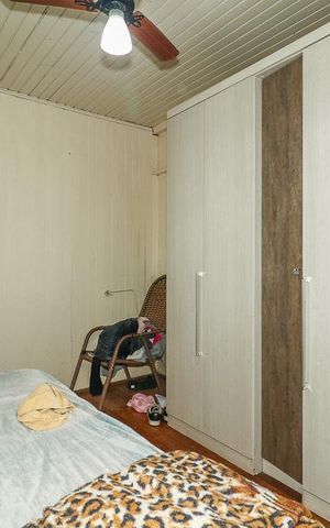 Casa à venda com 200m², 3 quartos e 2 vagasQuarto