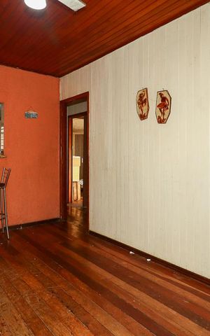 Casa à venda com 200m², 3 quartos e 2 vagasSala