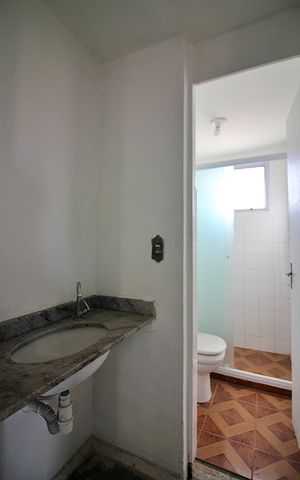 Apartamento à venda com 61m², 2 quartos e 1 vagaBanheiro Social