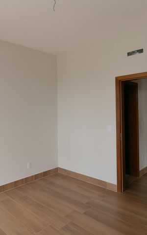 Casa à venda com 184m², 3 quartos e 2 vagasQuarto 1