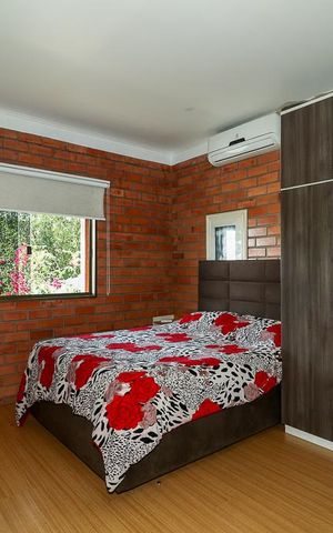 Casa à venda com 130m², 3 quartos e 3 vagasSuíte