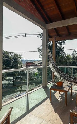 Casa à venda com 130m², 3 quartos e 3 vagasVaranda