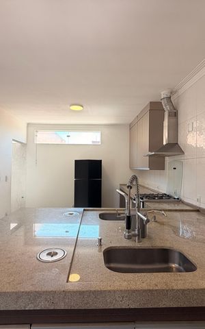 Casa à venda com 270m², 6 quartos e 2 vagasCozinha
