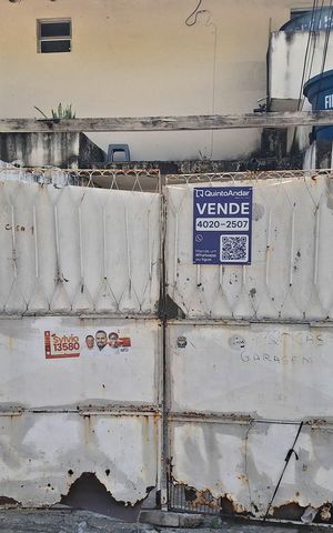 Casa à venda com 80m², 2 quartos e 1 vaga Casa à venda com 80m², 2 quartos e 1 vagaFachada
