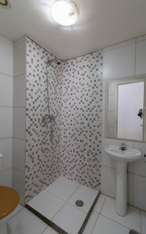 Apartamento à venda com 56m², 3 quartos e 1 vaga Apartamento à venda com 56m², 3 quartos e 1 vagaBanheiro