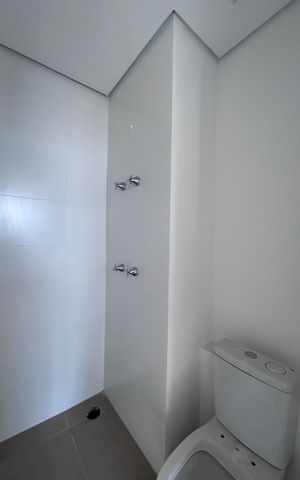 Studio à venda com 22m², 1 quarto e sem vaga Studio à venda com 22m², 1 quarto e sem vagaBanheiro social