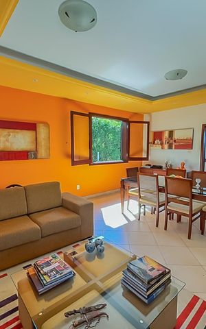 Casa de condomínio à venda com 800m², 5 quartos e 4 vagas Casa de condomínio à venda com 800m², 5 quartos e 4 vagasSala