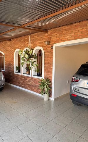 Casa à venda com 110m², 3 quartos e 3 vagas Casa à venda com 110m², 3 quartos e 3 vagasGaragem