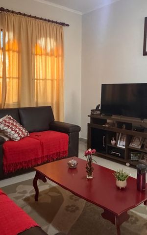Casa à venda com 110m², 3 quartos e 3 vagas Casa à venda com 110m², 3 quartos e 3 vagasSala