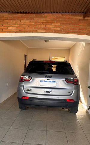 Casa à venda com 110m², 3 quartos e 3 vagas Casa à venda com 110m², 3 quartos e 3 vagasGaragem