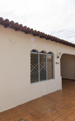 Casa para alugar com 191m², 4 quartos e 3 vagas Casa para alugar com 191m², 4 quartos e 3 vagasGaragem