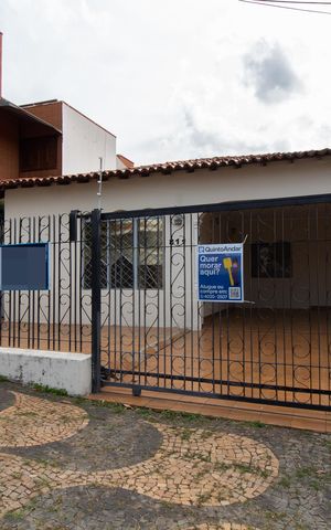 Casa para alugar com 191m², 4 quartos e 3 vagas Casa para alugar com 191m², 4 quartos e 3 vagasFachada - Placa