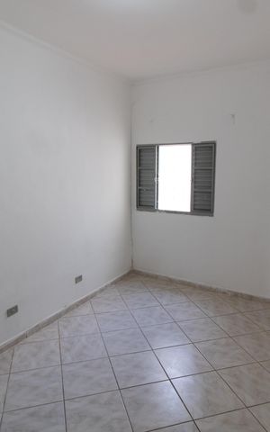 Casa para alugar com 191m², 4 quartos e 3 vagas Casa para alugar com 191m², 4 quartos e 3 vagasQuarto 1