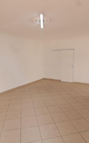 Casa para alugar com 191m², 4 quartos e 3 vagas Casa para alugar com 191m², 4 quartos e 3 vagasSala