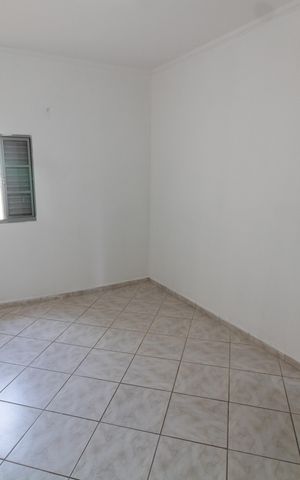 Casa para alugar com 191m², 4 quartos e 3 vagas Casa para alugar com 191m², 4 quartos e 3 vagasQuarto 1