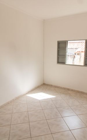 Casa para alugar com 191m², 4 quartos e 3 vagas Casa para alugar com 191m², 4 quartos e 3 vagasQuarto 2