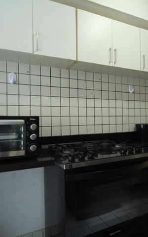 Apartamento para alugar com 197m², 4 quartos e 2 vagas Apartamento para alugar com 197m², 4 quartos e 2 vagasCozinha e Área de Serviço