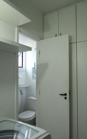 Apartamento para alugar com 197m², 4 quartos e 2 vagas Apartamento para alugar com 197m², 4 quartos e 2 vagasQuarto de Serviço