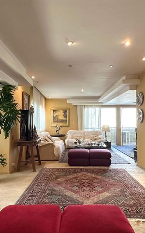 Apartamento à venda com 313m², 4 quartos e 4 vagasSala