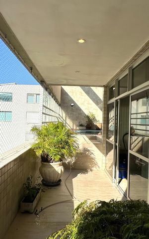 Apartamento à venda com 313m², 4 quartos e 4 vagasVaranda da Sala