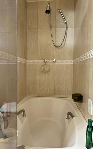 Apartamento à venda com 313m², 4 quartos e 4 vagasBanheiro da Suíte
