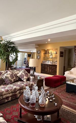 Apartamento à venda com 313m², 4 quartos e 4 vagasSala