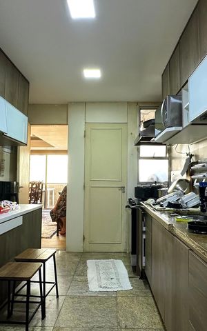 Apartamento à venda com 313m², 4 quartos e 4 vagasCozinha