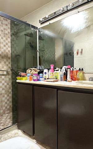 Apartamento à venda com 313m², 4 quartos e 4 vagasBanheiro Social