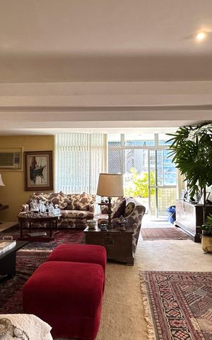 Apartamento à venda com 313m², 4 quartos e 4 vagasSala