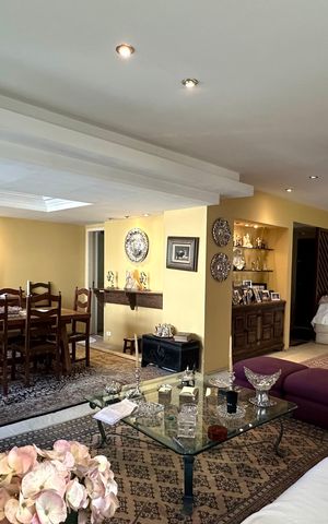 Apartamento à venda com 313m², 4 quartos e 4 vagasSala