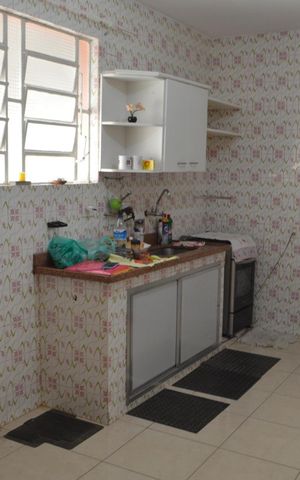 Casa à venda com 199m², 4 quartos e 4 vagas Casa à venda com 199m², 4 quartos e 4 vagasCozinha