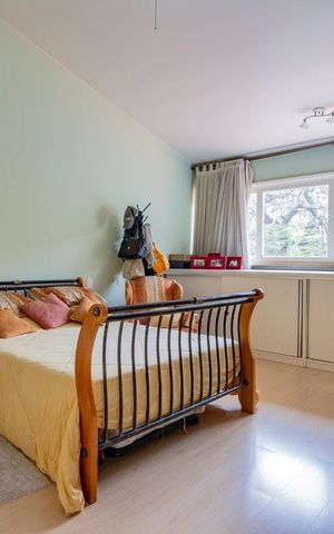 Casa à venda com 499m², 5 quartos e 4 vagas Casa à venda com 499m², 5 quartos e 4 vagasQuarto 1