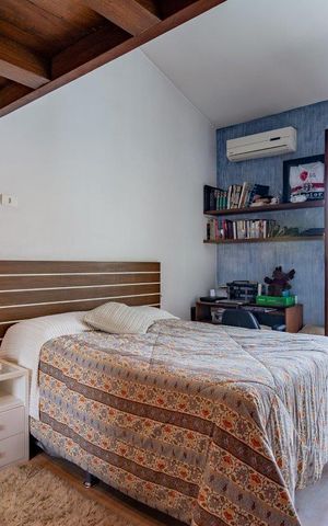 Casa à venda com 499m², 5 quartos e 4 vagas Casa à venda com 499m², 5 quartos e 4 vagasQuarto 3