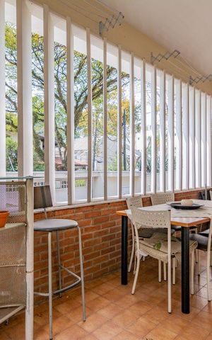 Casa à venda com 499m², 5 quartos e 4 vagas Casa à venda com 499m², 5 quartos e 4 vagasÁrea Externa