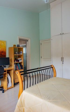 Casa à venda com 499m², 5 quartos e 4 vagas Casa à venda com 499m², 5 quartos e 4 vagasQuarto 1