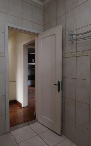 Casa à venda com 340m², 5 quartos e 5 vagasBanheiro Social