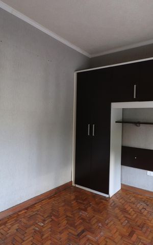 Casa à venda com 340m², 5 quartos e 5 vagasQuarto 2