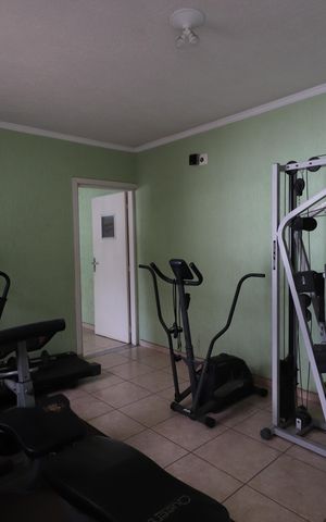 Casa à venda com 340m², 5 quartos e 5 vagasQuarto de Serviço 2