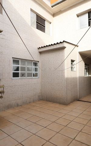Casa à venda com 340m², 5 quartos e 5 vagasQuintal