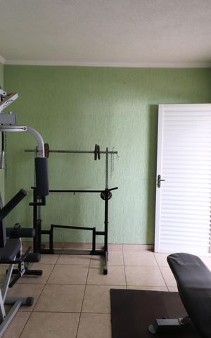 Casa à venda com 340m², 5 quartos e 5 vagasQuarto de Serviço 2