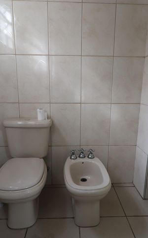 Casa à venda com 340m², 5 quartos e 5 vagasLavabo