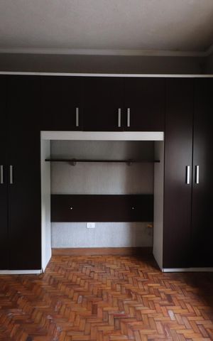 Casa à venda com 340m², 5 quartos e 5 vagasQuarto 2