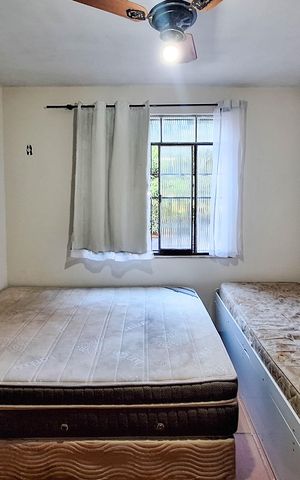 Casa à venda com 500m², 7 quartos e 10 vagas Casa à venda com 500m², 7 quartos e 10 vagasQuarto 4