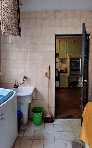 Casa à venda com 500m², 7 quartos e 10 vagas Casa à venda com 500m², 7 quartos e 10 vagasÁrea de Serviço