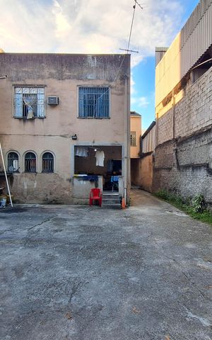 Casa à venda com 500m², 7 quartos e 10 vagas Casa à venda com 500m², 7 quartos e 10 vagasQuintal